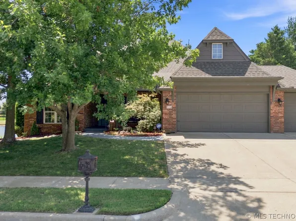 114 E 125th Ct S, Jenks, OK 74037