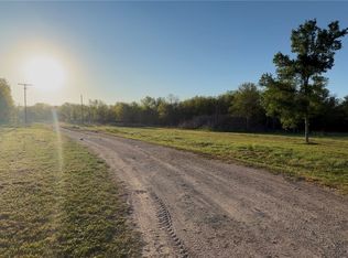 109 Cottonwood St, Calvert, TX 77837