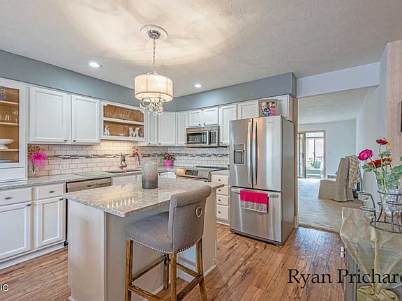 4th image of 3071 Beechridge Dr #41