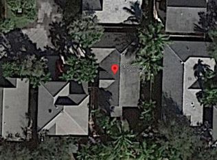 24 Governors Ct, Palm Beach Gardens, FL 33418