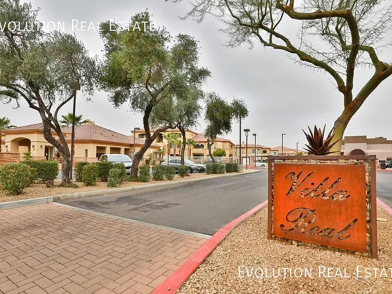 2134 E Broadway Rd #1049 — Photo 2