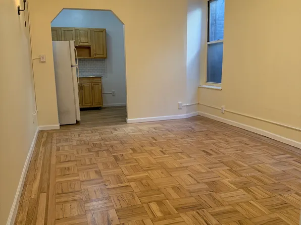 226 East 27th Street image 1 of 8