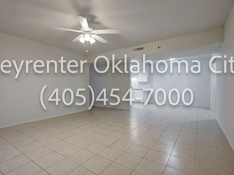 6554 N. Meridian Ave. Townhouse — Photo 10