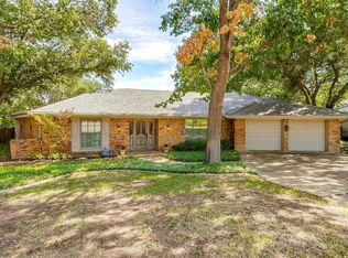 1601 Dakar Rd W, Fort Worth, TX 76116