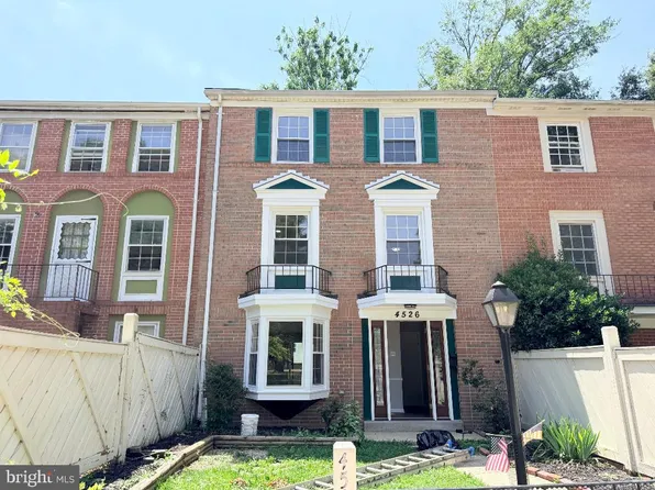 4526 Arendale Sq, Alexandria, VA 22309