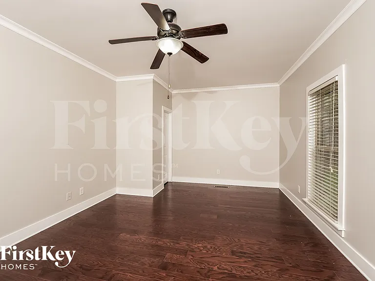 1016 Alford Ave — Photo 12