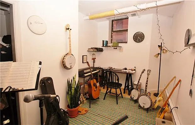 Rented by R New York | media 38