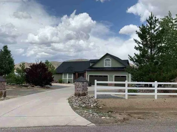 1526 Downs Dr, Minden, NV 89423