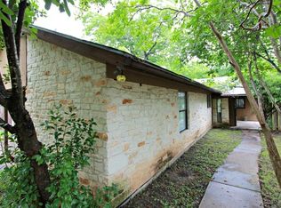 1118 Vance St, Taylor, TX 76574