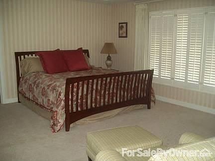 Large master suite with bonus space.
						:
						Master bedroom .