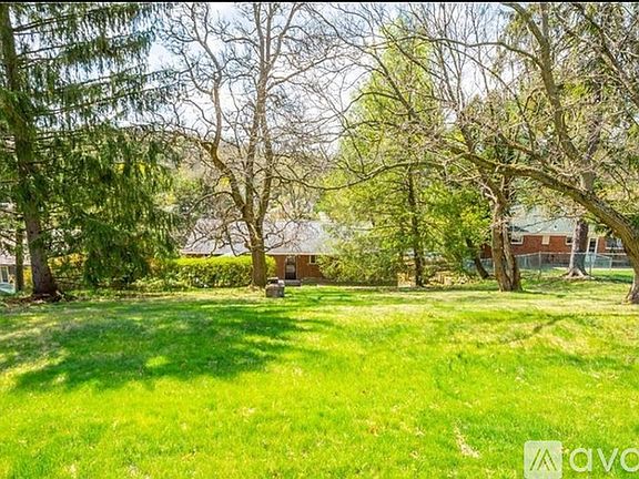 2nd image of 5433 Brightwood Rd