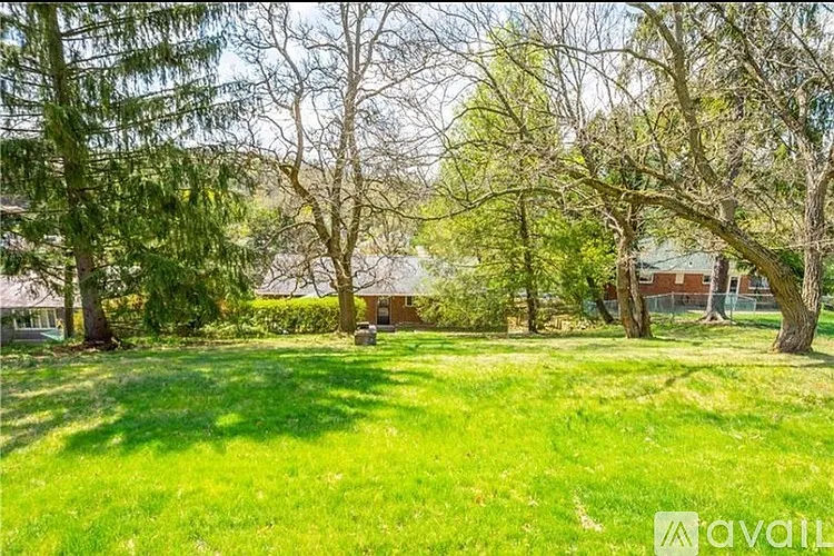 5433 Brightwood Rd — Photo 2