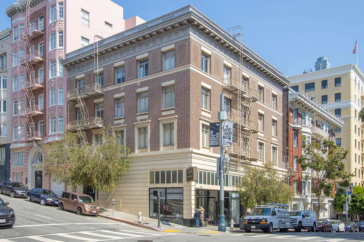Outside of Building - 810 Jones St #302