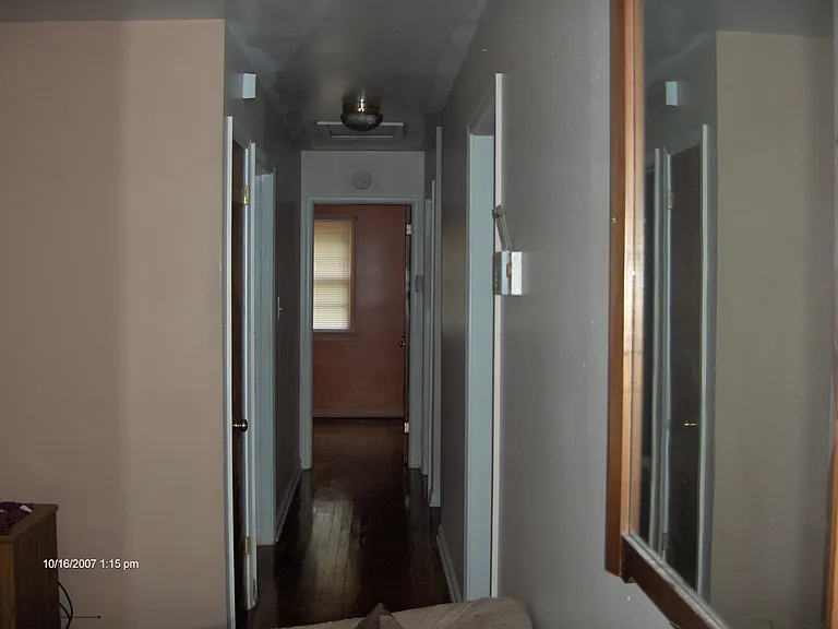 2111 Gordon Ave — Photo 3