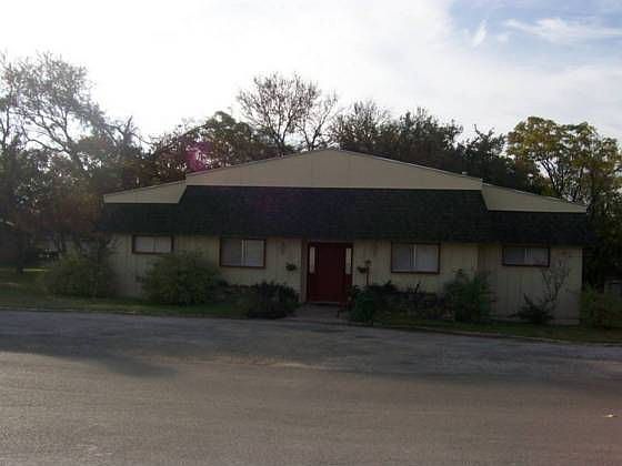 1st image of 901 Spanish Trail Dr