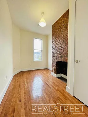 Rented by Real Street Inc | media 4