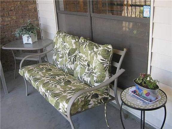2nd image of 6824 Toluca Dr
