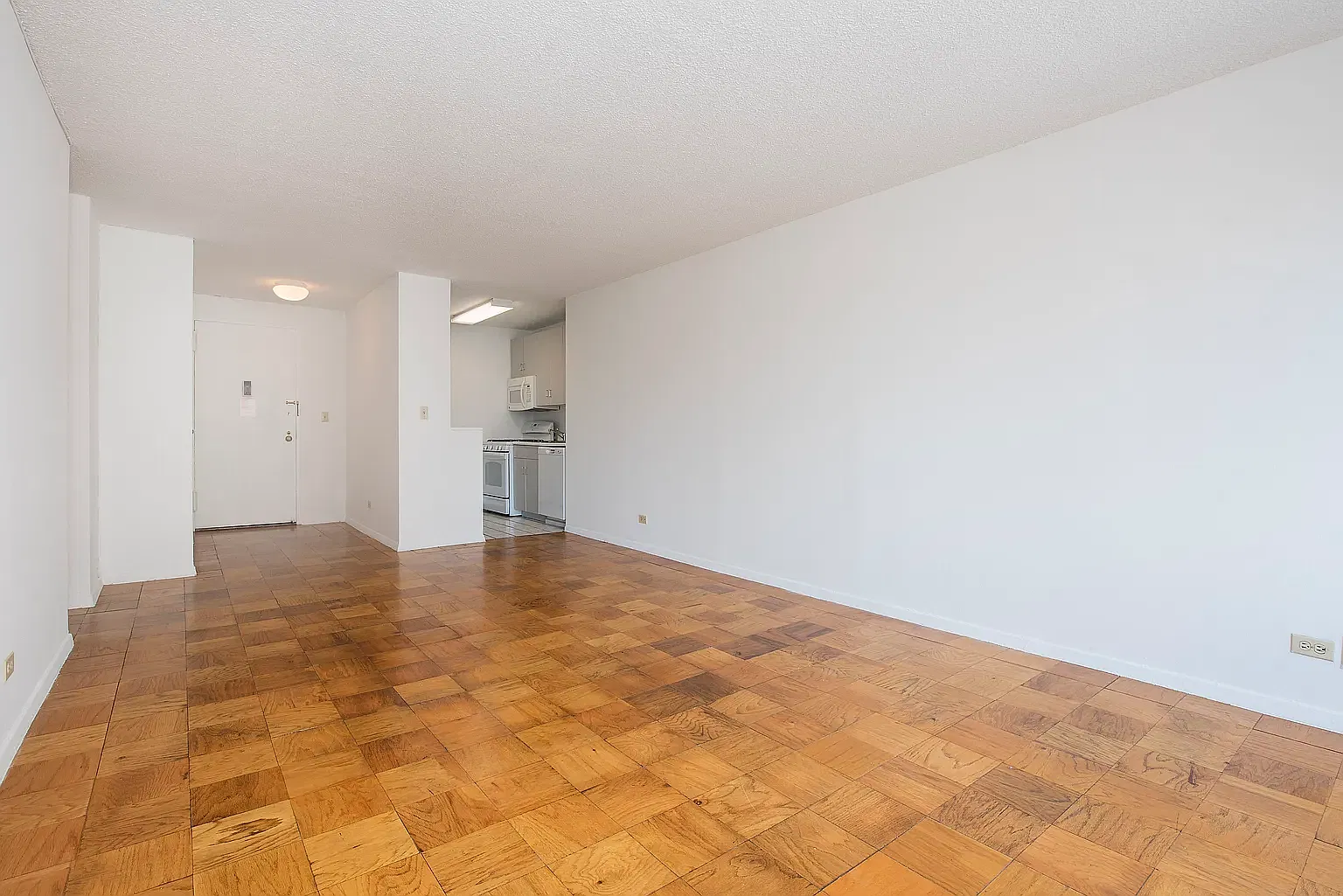 429 East 52nd Street — Photo 3