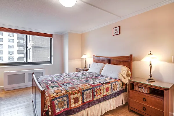 Rented by Century 21 Metropolitan | media 4