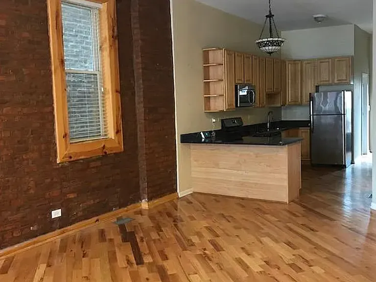 2535 W Chicago Ave #1 — Photo 3