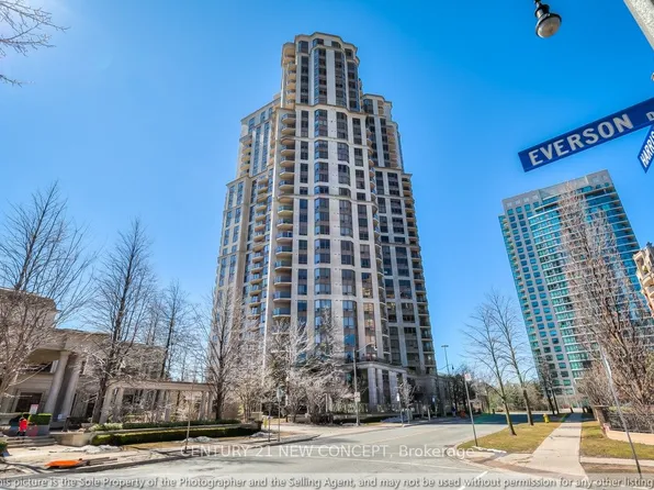 78 Harrison Garden Blvd #204, Toronto, ON M2N 7E2