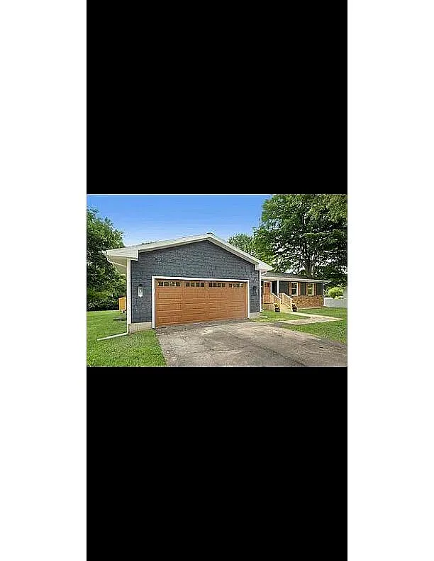 6963 Paddock Ln photo 1