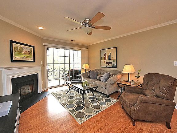 2nd image of 1010 Kingswood Dr APT J