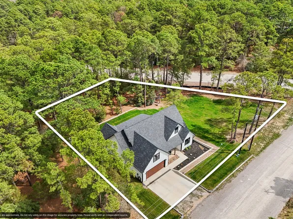 106 Kahuku Ct, Bastrop, TX 78602
