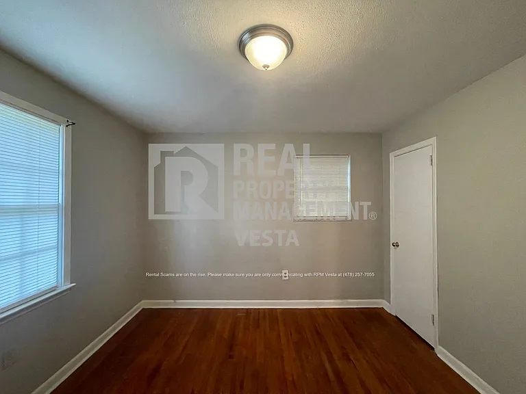 106 Hazel Dr — Photo 15