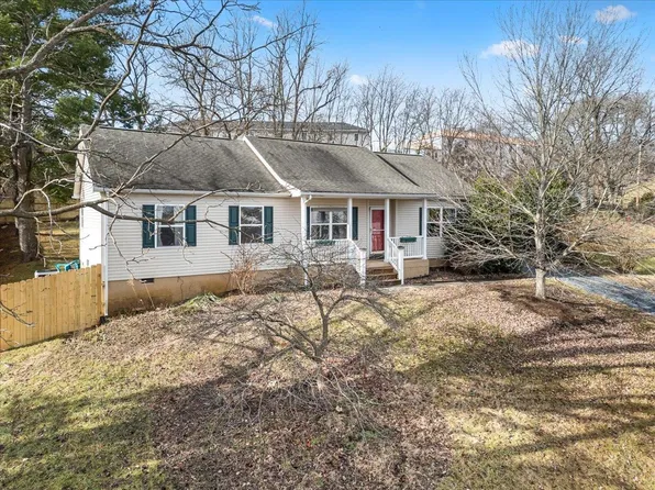504 Wheat St, Staunton, VA 24401