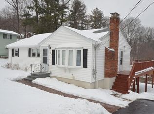131 Fort Meadow Dr, Hudson, MA 01749