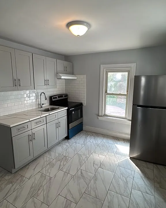 38 Treadwell Ave #2