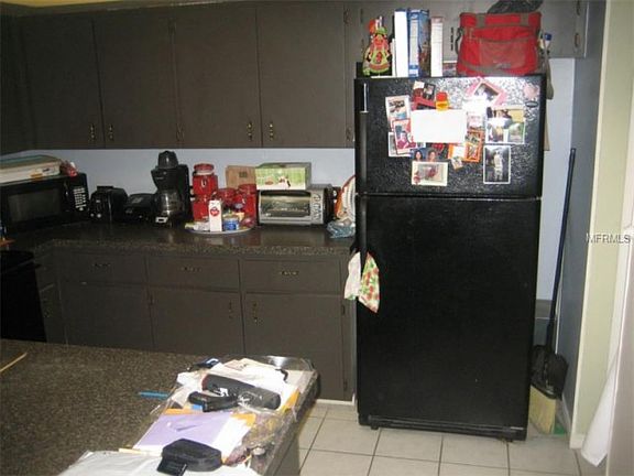 3rd image of 1333 Windsor Dr