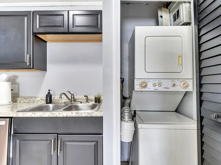 415 S Hyer Ave #A — Photo 13