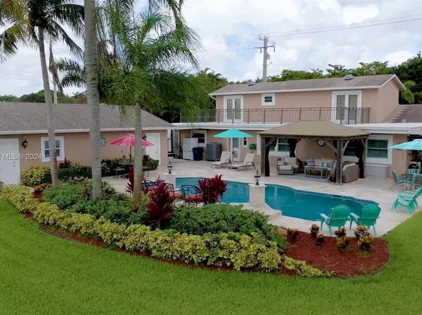 5010 SW 90th Ave, Cooper City, FL 33328