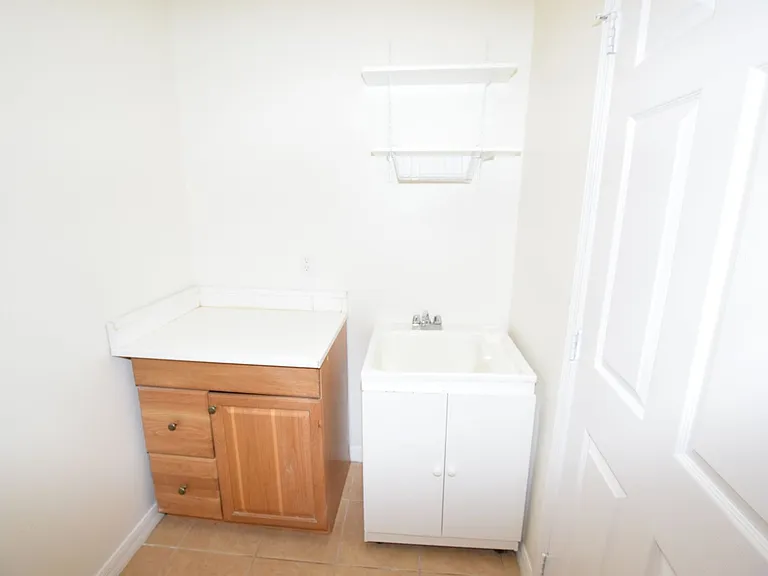 2604 Lutza Way — Photo 36