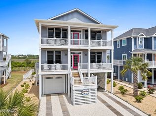 275 E 2nd St, Ocean Isle Beach, NC 28469