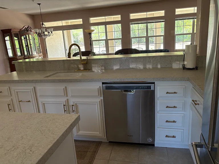 524 Golden West Dr — Photo 7
