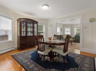 5 Grand St, Reading, MA 01867