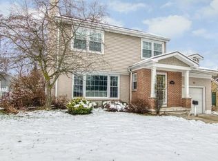 1555 Lake Grove Ave SE, East Grand Rapids, MI