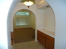 5th image of 208 Greenbush Ave