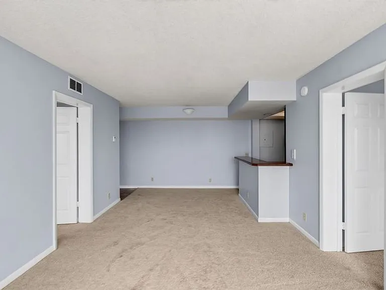 724 Executive Center Dr #31-8-31 — Photo 6