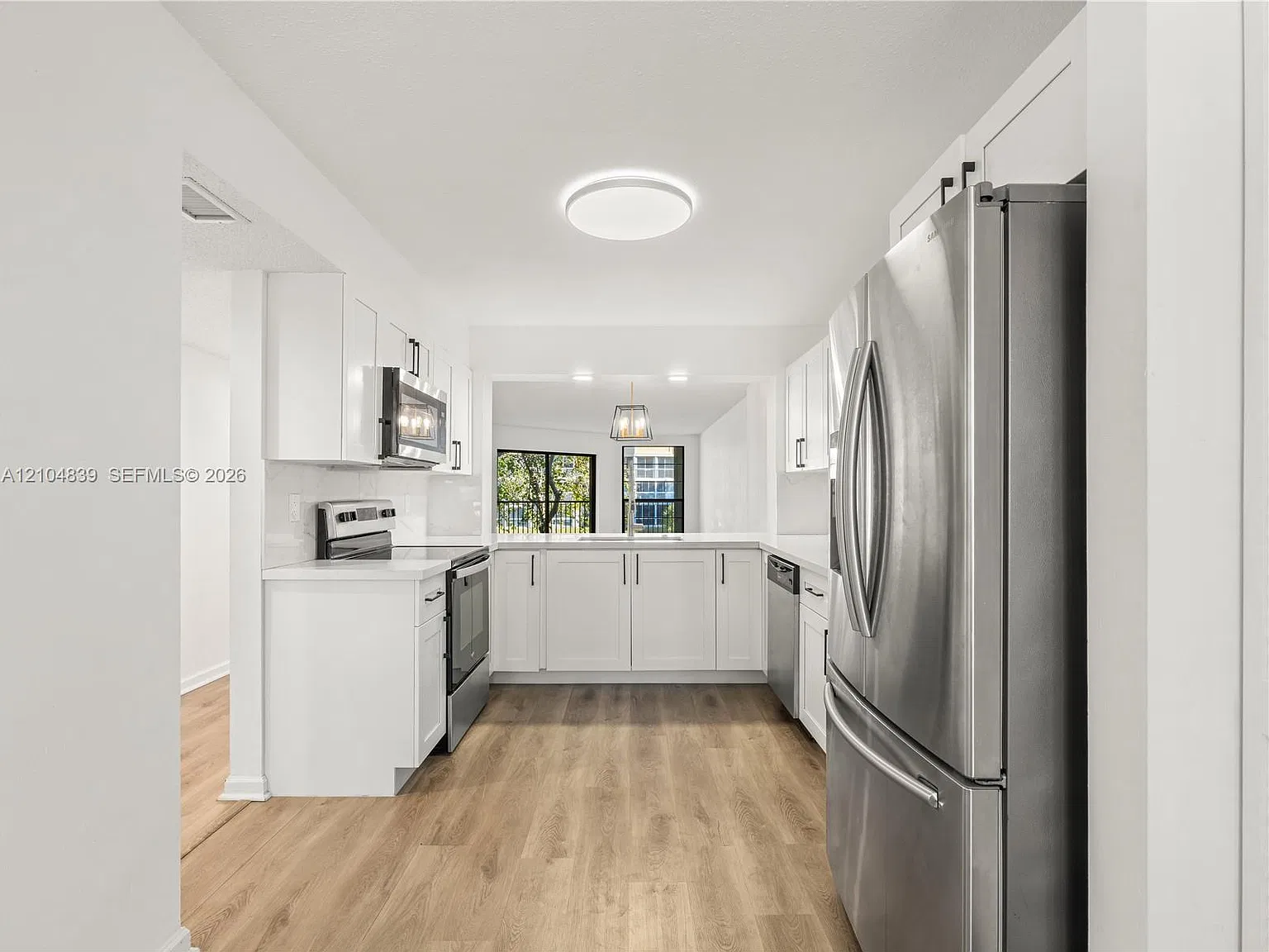 Fairfax Condominium H — Photo 1