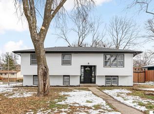 4829 Terrace Dr, Omaha, NE 68134