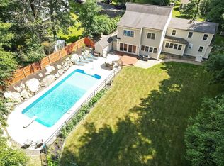 1 Rich Rd, Holliston, MA 01746