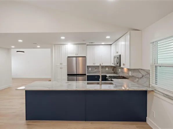 9323 Portal Dr, Houston, TX 77031