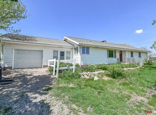 527 210th Rd, Milford, NE 68405