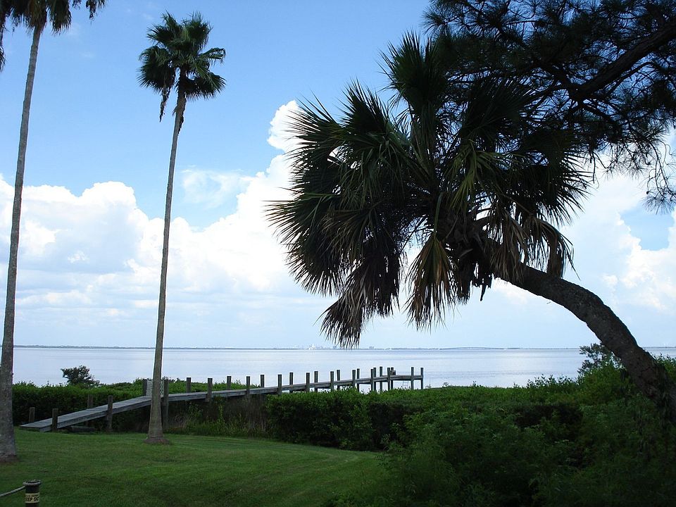 Safety Harbor Waterfront Lot