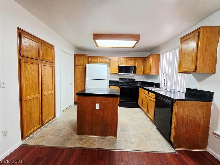1824 Sierra Valley Way — Photo 7