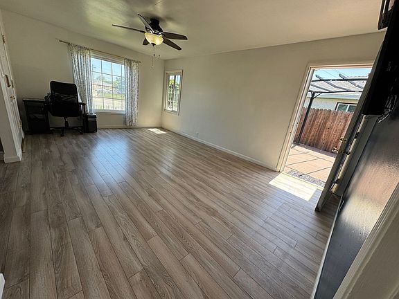 5th image of 891 Warden Ave
